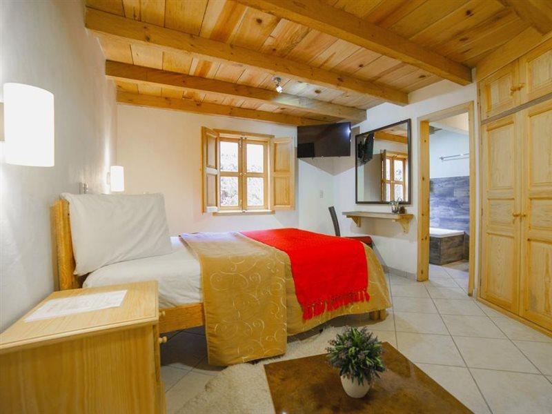 Hotel Adobe Y Teja San Cristóbal de Las Casas Екстериор снимка