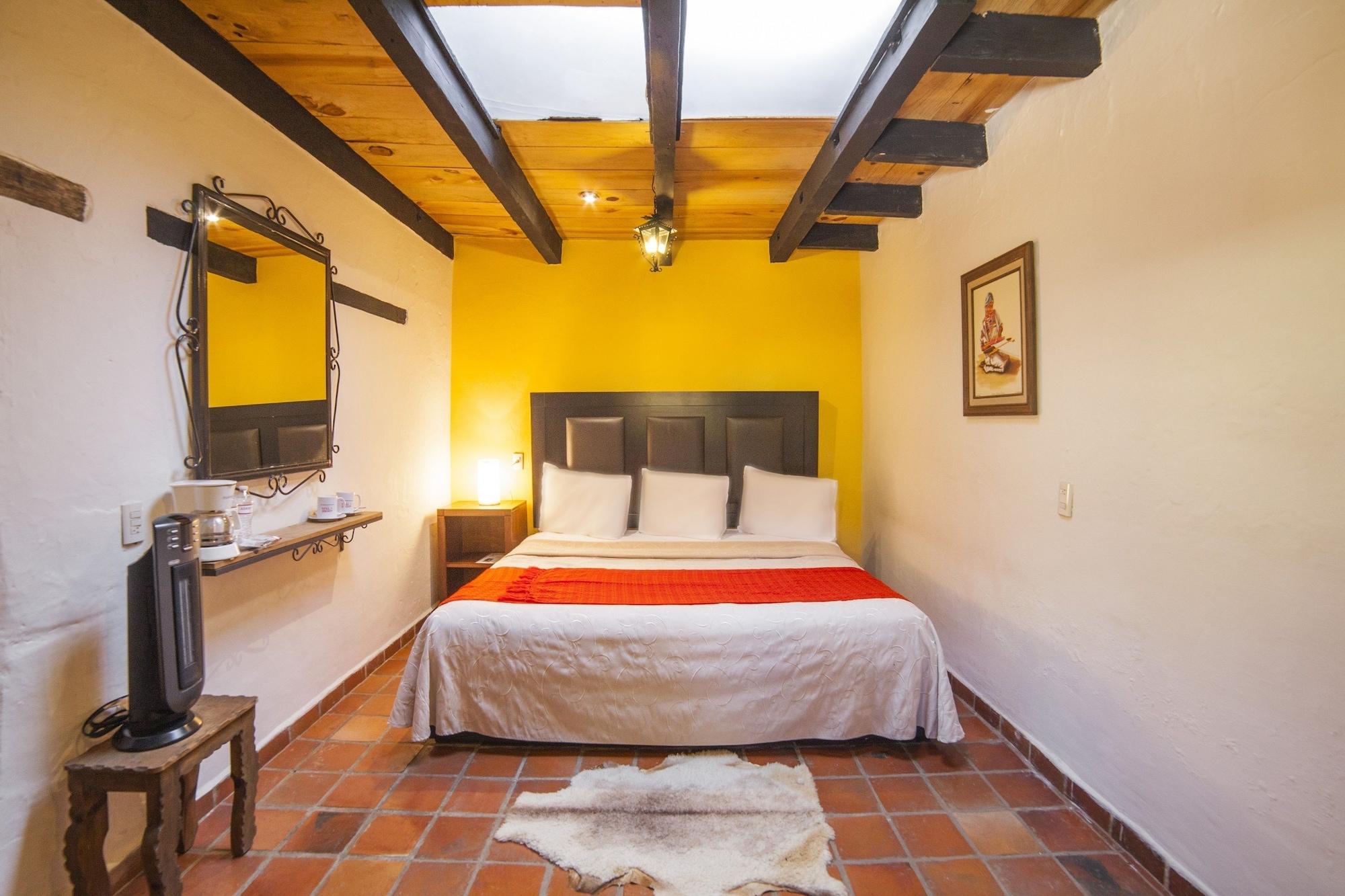 Hotel Adobe Y Teja San Cristóbal de Las Casas Екстериор снимка