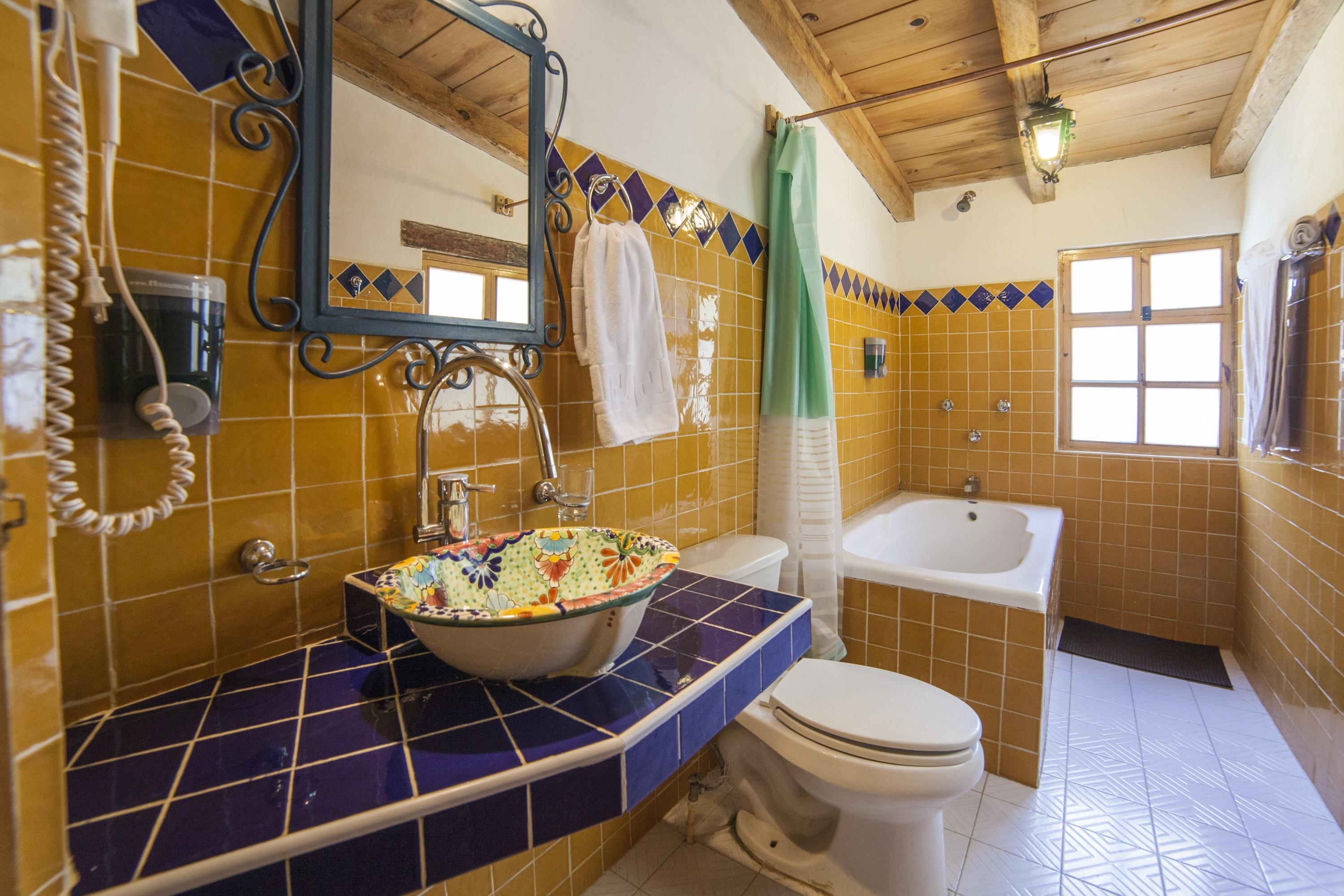 Hotel Adobe Y Teja San Cristóbal de Las Casas Екстериор снимка