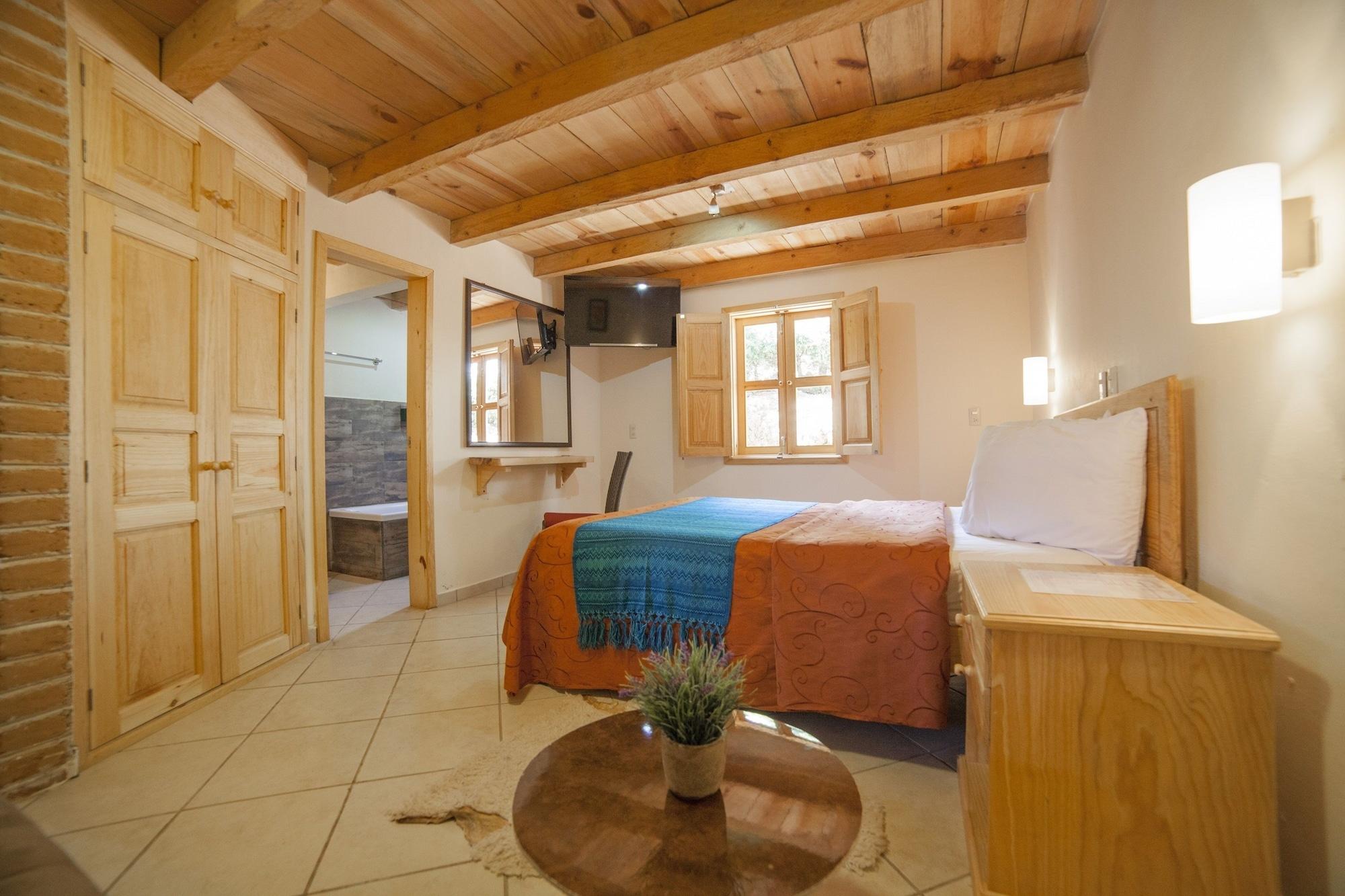 Hotel Adobe Y Teja San Cristóbal de Las Casas Екстериор снимка