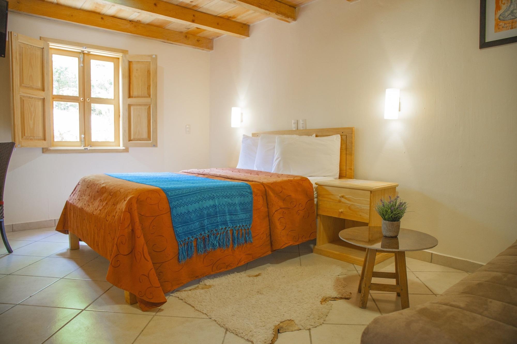 Hotel Adobe Y Teja San Cristóbal de Las Casas Екстериор снимка